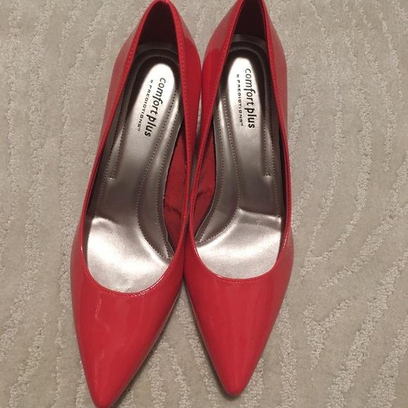 Shoes - New orange pumps